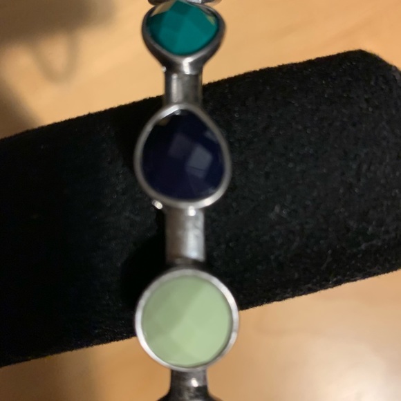 Lia Sophia hoop earring & bracelet set - Picture 5 of 5